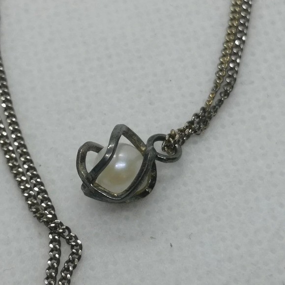 Sterling  pearl necklace - Picture 2 of 3